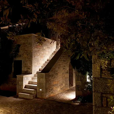 Manifest Boutique 이틸로