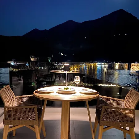 Manifest Boutique 이틸로