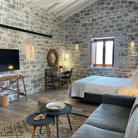 Manifest Boutique Hotel Itylo