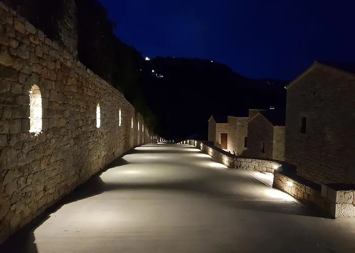 Manifest Boutique Hotel Oítilon