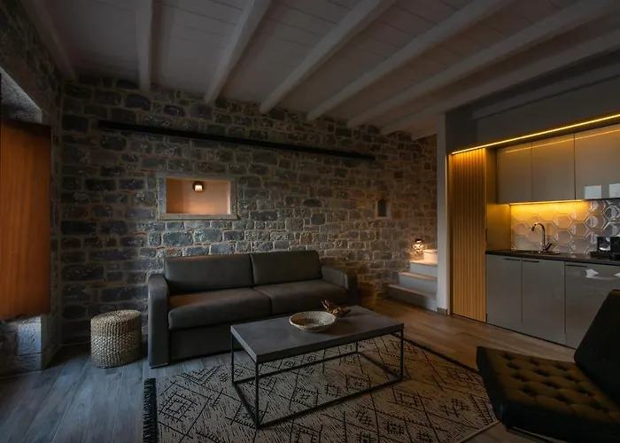 Manifest Boutique Hotel Oítilon