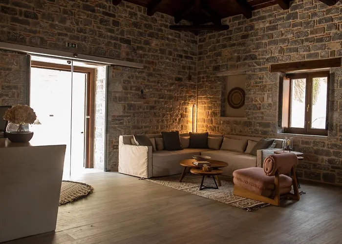 Manifest Boutique Hotel Oítilon